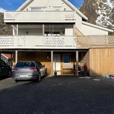 아파트 Stor I Svolvaer, Lofoten, Plass Til 7 Personer *