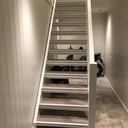 Apartment Stor I Svolvaer, Lofoten, Plass Til 7 Personer Svolvaer