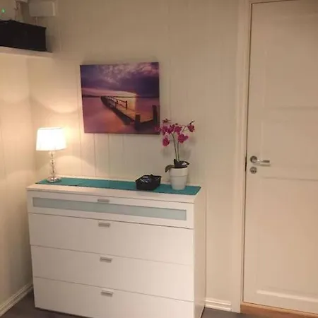 Stor I Svolvaer, Lofoten, Plass Til 7 Personer 아파트 스볼베르