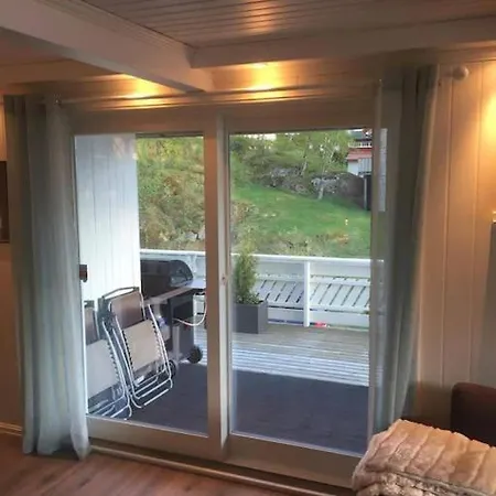 아파트 Stor I Svolvaer, Lofoten, Plass Til 7 Personer