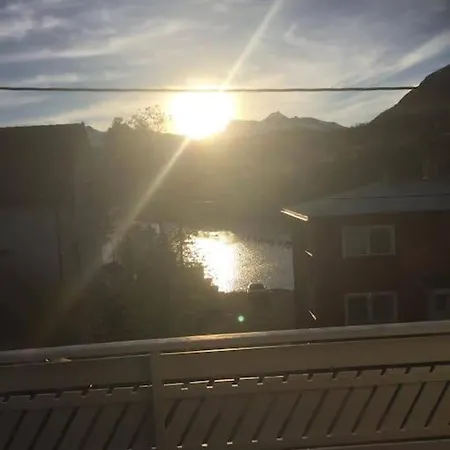 Stor I Svolvaer, Lofoten, Plass Til 7 Personer Apartment