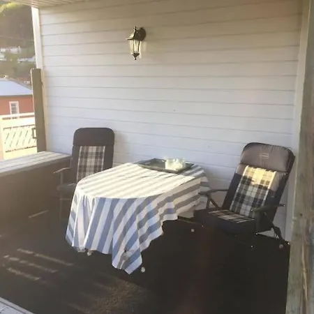 Stor I Svolvaer, Lofoten, Plass Til 7 Personer Apartment