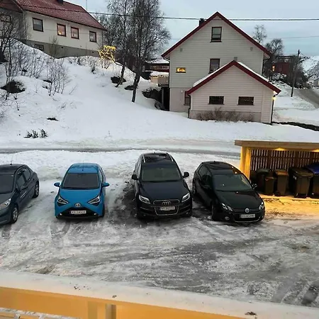 Stor I Svolvaer, Lofoten, Plass Til 7 Personer Apartment